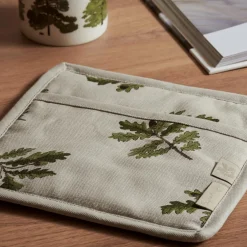 Sophie Allport Pot Grabs-Acorn and Oak Leaves Pot Grab