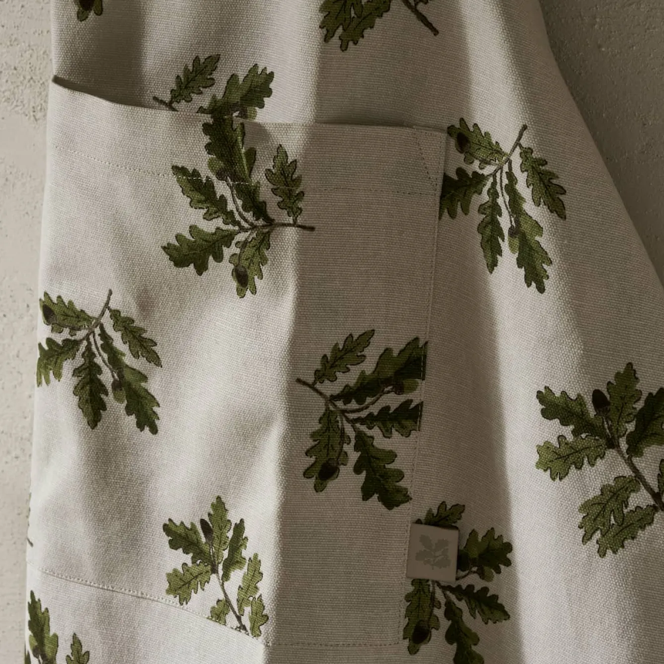 Sophie Allport Aprons-Acorn and Oak National Trust Apron