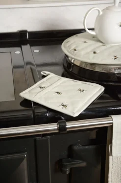 Sophie Allport Tea|Pot Grabs-Bees Pot Grab