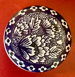 Elite Tins Flowers & Fruits-Blue & White Mini Round Tin