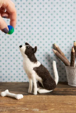 Hawthorn Handmade Crafts-Border Collie Needle Felting Kit