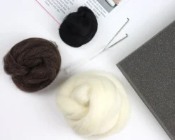 Hawthorn Handmade Crafts-Border Collie Needle Felting Kit