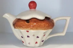 Ceramic Inspirations Tea|Teapots-Cake Hearts Teapots