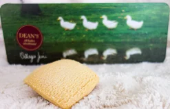Dean's of Huntley Shortbread Biscuits-'Eight Little Ducks' All Butter Shortbread Squares 180g