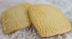 Dean's of Huntley Shortbread Biscuits-'Eight Little Ducks' All Butter Shortbread Squares 180g