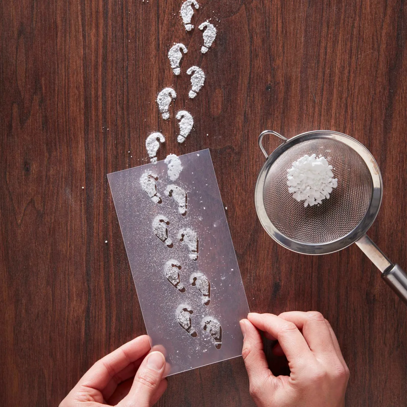 Ginger Ray Advent-Elf Shaped Christmas Footprint Stencil