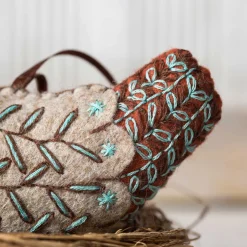 Corinne Lapierre Crafts|Children-French Hen Felt Craft Mini Kit