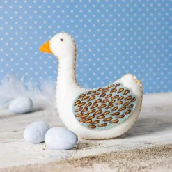 Corinne Lapierre Crafts|Children-Goose-a-Laying Felt Craft Mini Kit