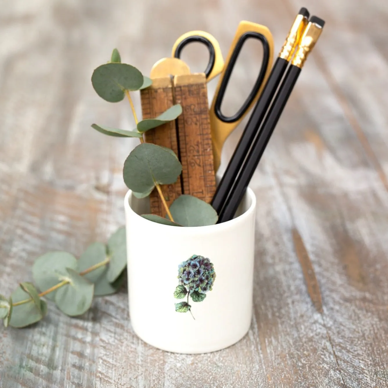 Toasted Crumpet Flowers & Garden-Hydrangea Bone China Pot