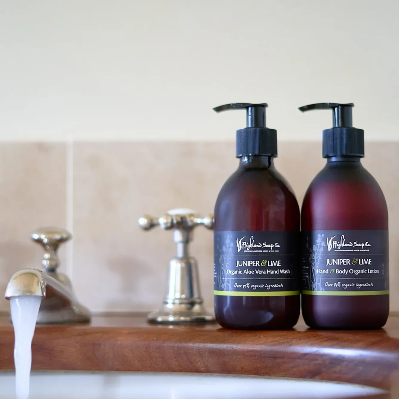 The Highland Soap Company Soaps & Lotions-Juniper & Lime Aloe Vera Hand Wash 300ml