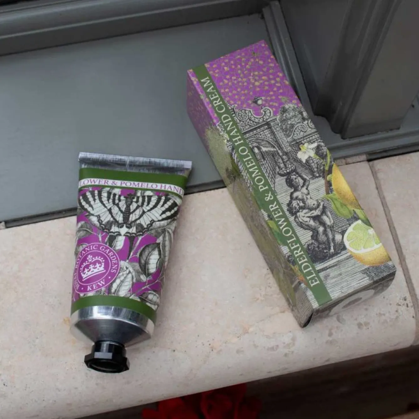 English Soap Company Soaps & Lotions-Kew Gardens Elderflower & Pomelo Hand Cream