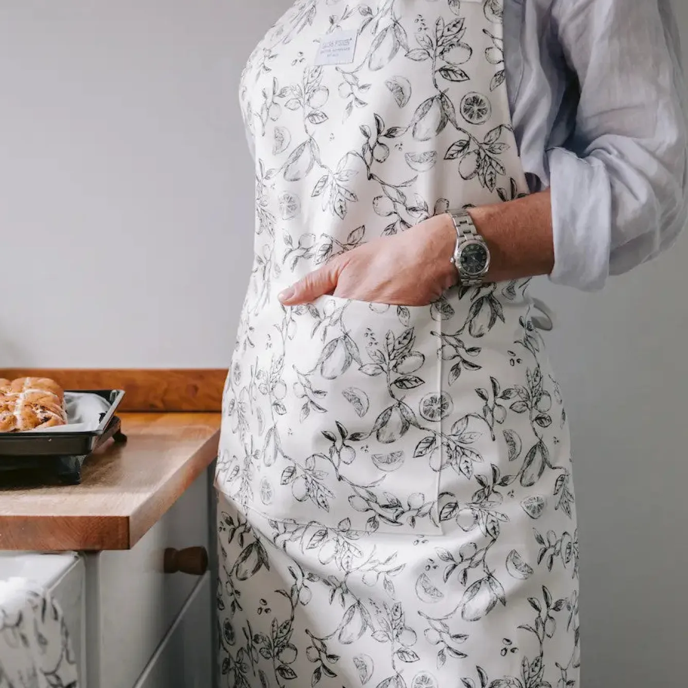 Laura Fisher Aprons-Lime & Mango Botanical Apron