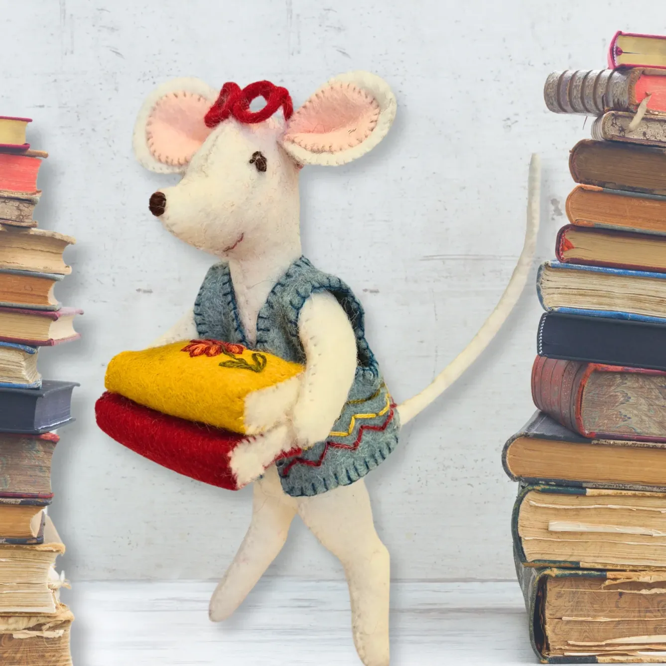 Corinne Lapierre Crafts|Children-Little Mouse the Librarian Felt Craft Mini Kit