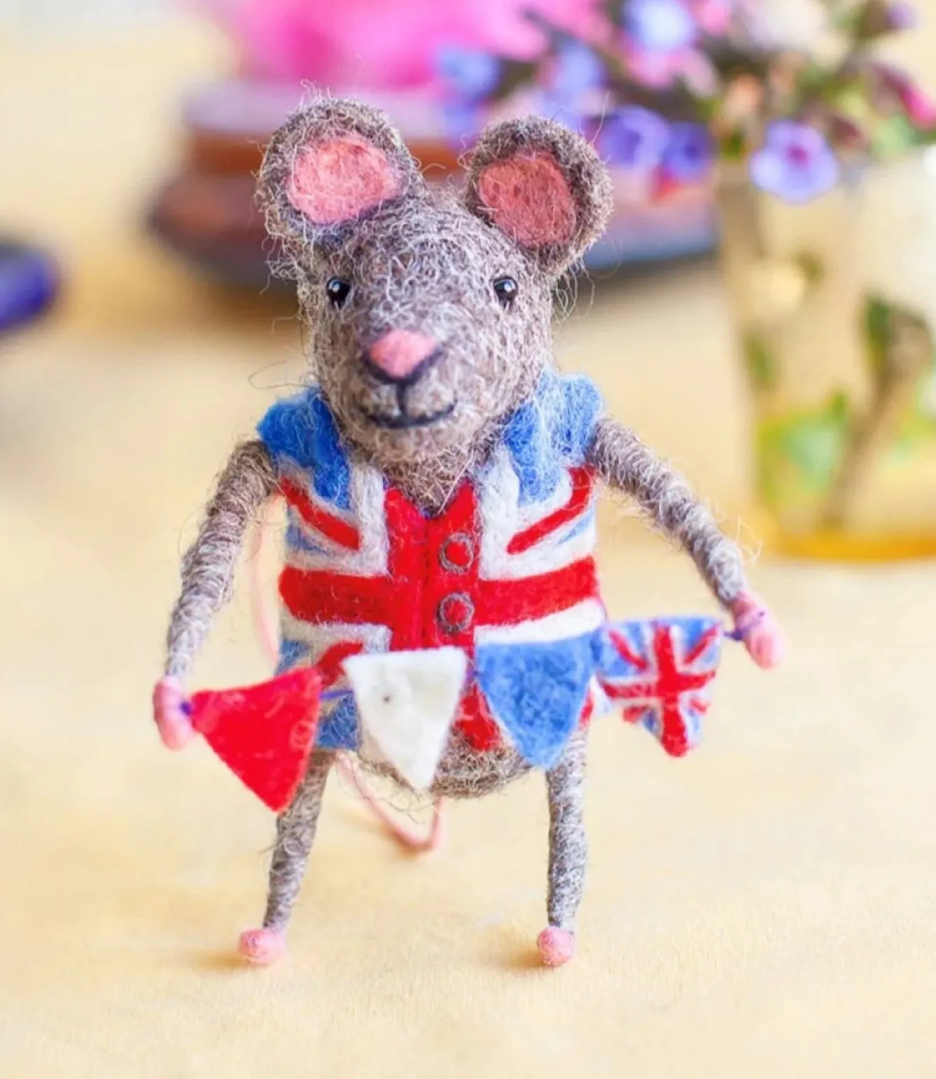 Sew Heart Felt Children-Mouse with Union Jack Bunting