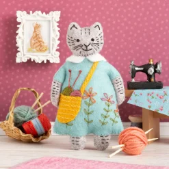 Corinne Lapierre Crafts|Children-Mrs. Cat Loves Knitting Wool Mix Felt Craft Kit