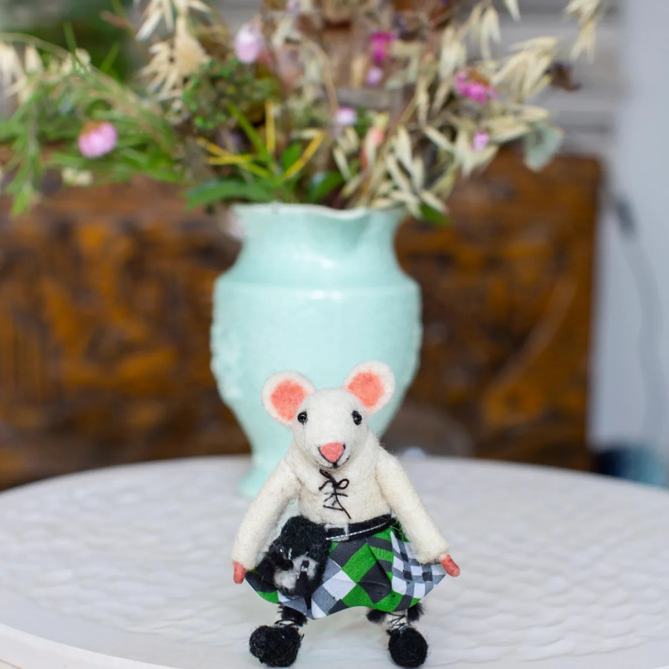 Sew Heart Felt Children-Scottish Felt Mouse in Green Kilt