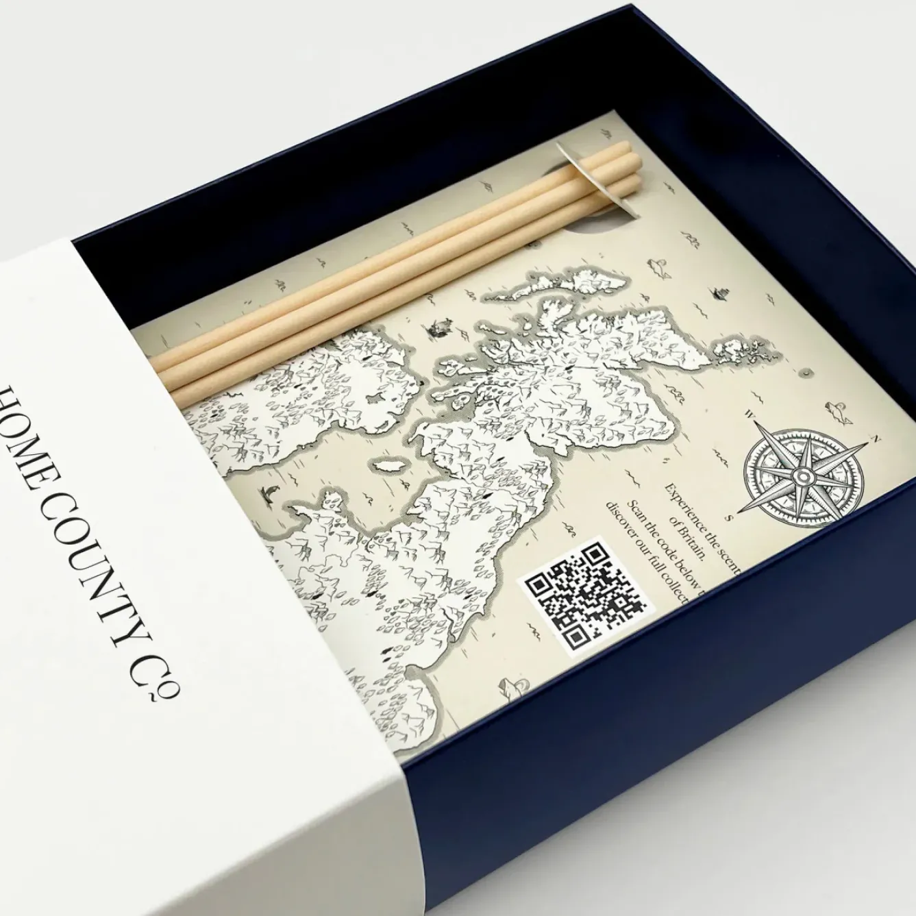 Home County Candles Christmas|Seasonal Decor-The Pines - Pine & Peppermint Reed Diffuser