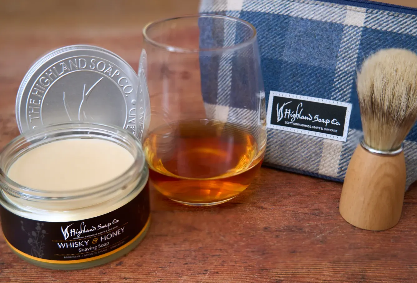 The Highland Soap Company Soaps & Lotions-Whisky & Honey Wash Bag & Shaving Kit